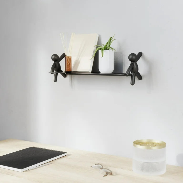 Umbra Buddy Shelf – Sjov og funktionel væghylde i moderne design