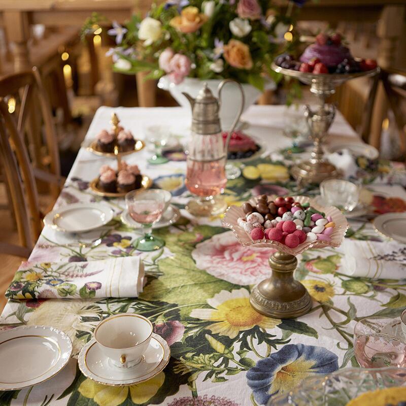 Dug - Koustrup & co. - Flower Garden - 145x220cm - 100% hør - Design Jim Lyngvild