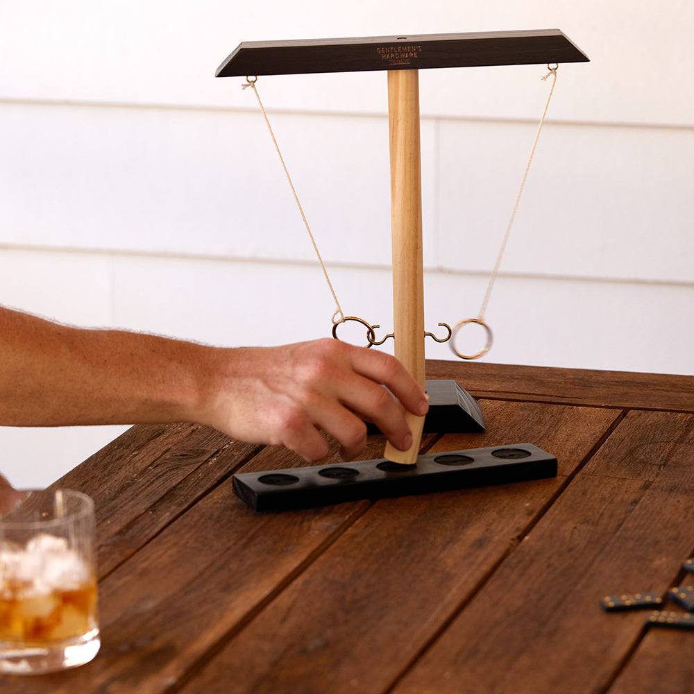 Ring-Swing-Spiel – Spannung und Geschicklichkeit in einem Holzspiel
