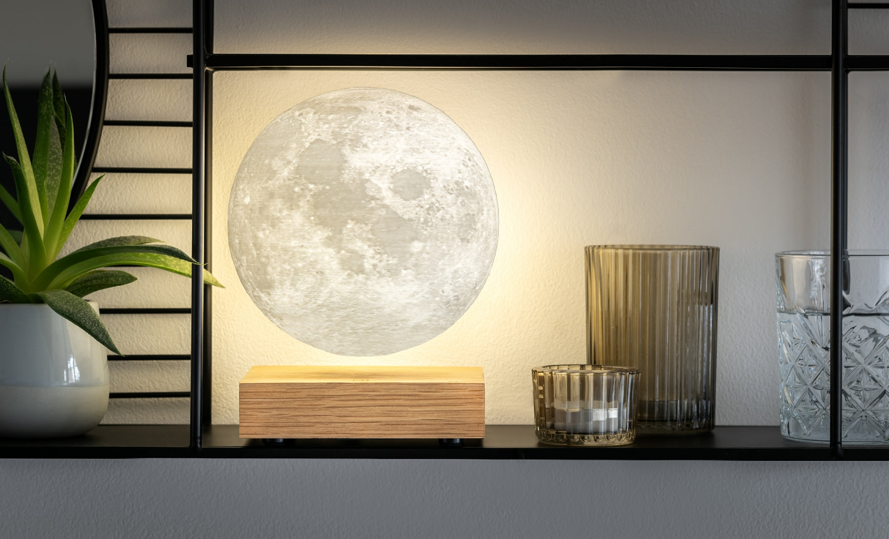 Gingko Design  - Smart Moon Lamp