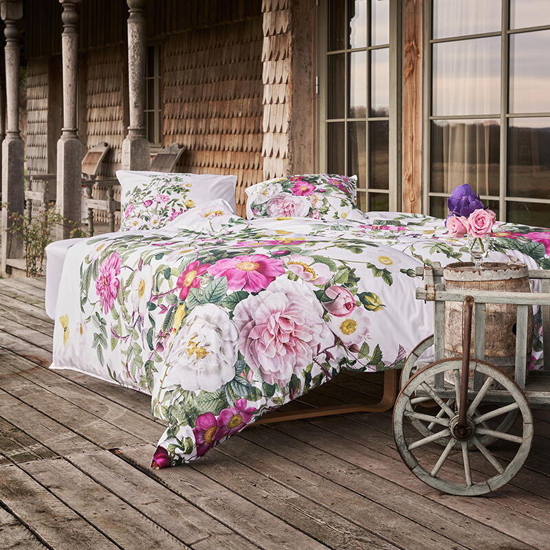 Bed linen - Koustrup & co. - Rose Flower Garden - 100% Organic cotton - Designed by Jim Lyngvild