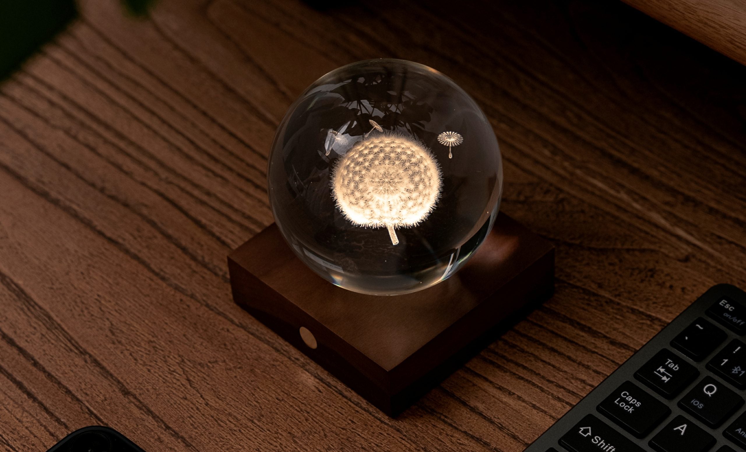 Gingko Design - Amber Crystal Light – dekorative LED-Kristallleuchte