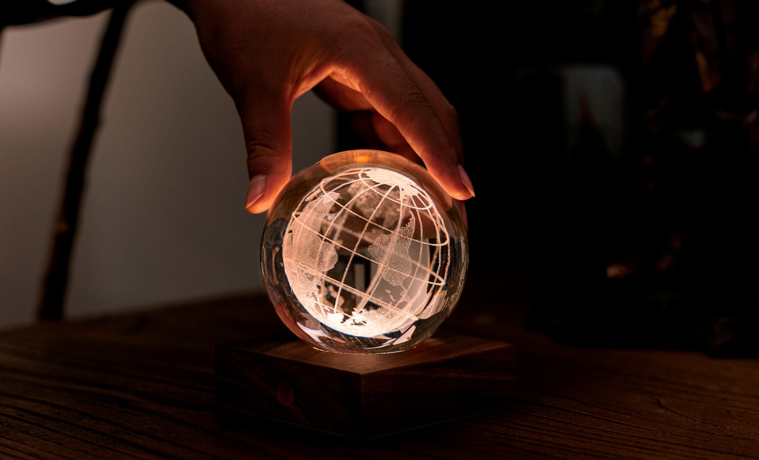 Gingko Design - Amber Crystal Light – dekorativ LED-krystal lampe