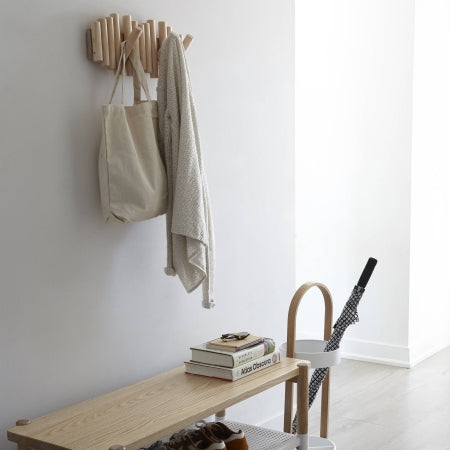 Umbra Picket Garderobenleiste – Elegante und praktische Wandaufbewahrung